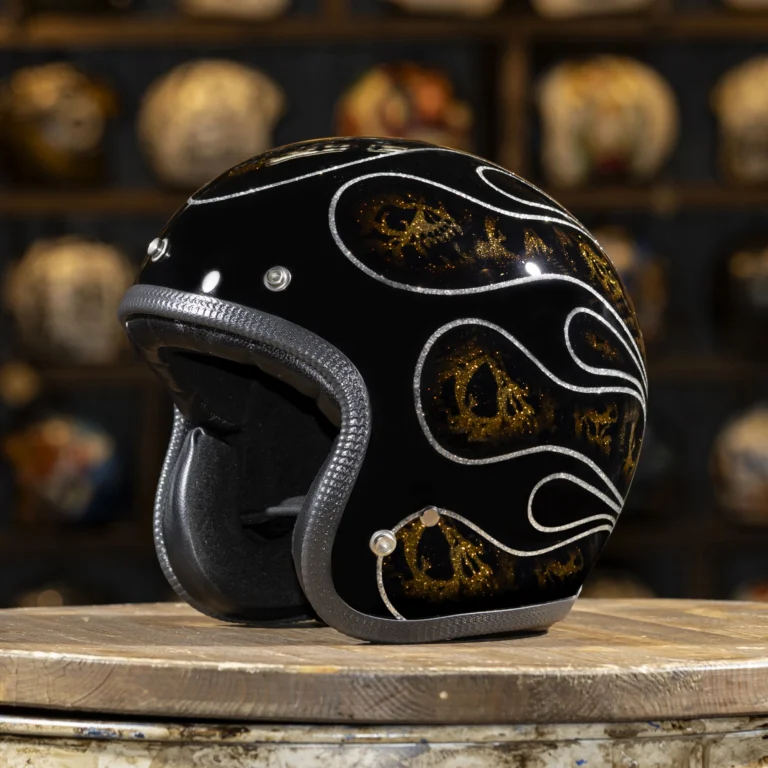 Skulls & Flames 2014 Solid black, Light Gold & Silver Lines0078