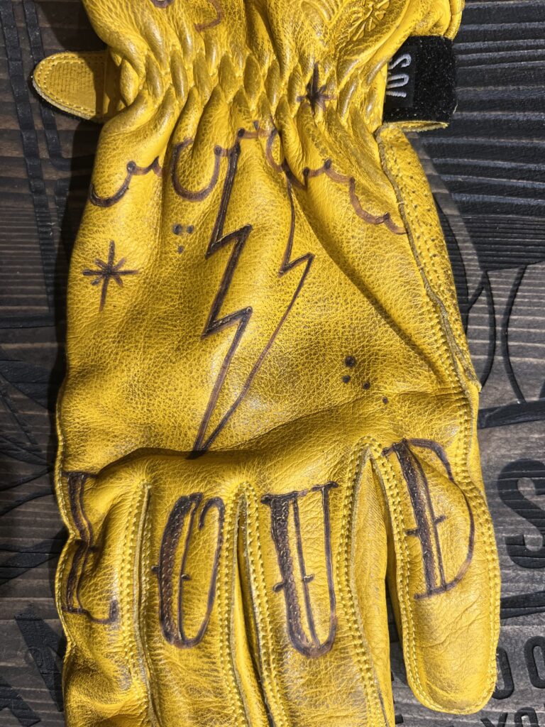 GLOVES FAST LOUD (3)