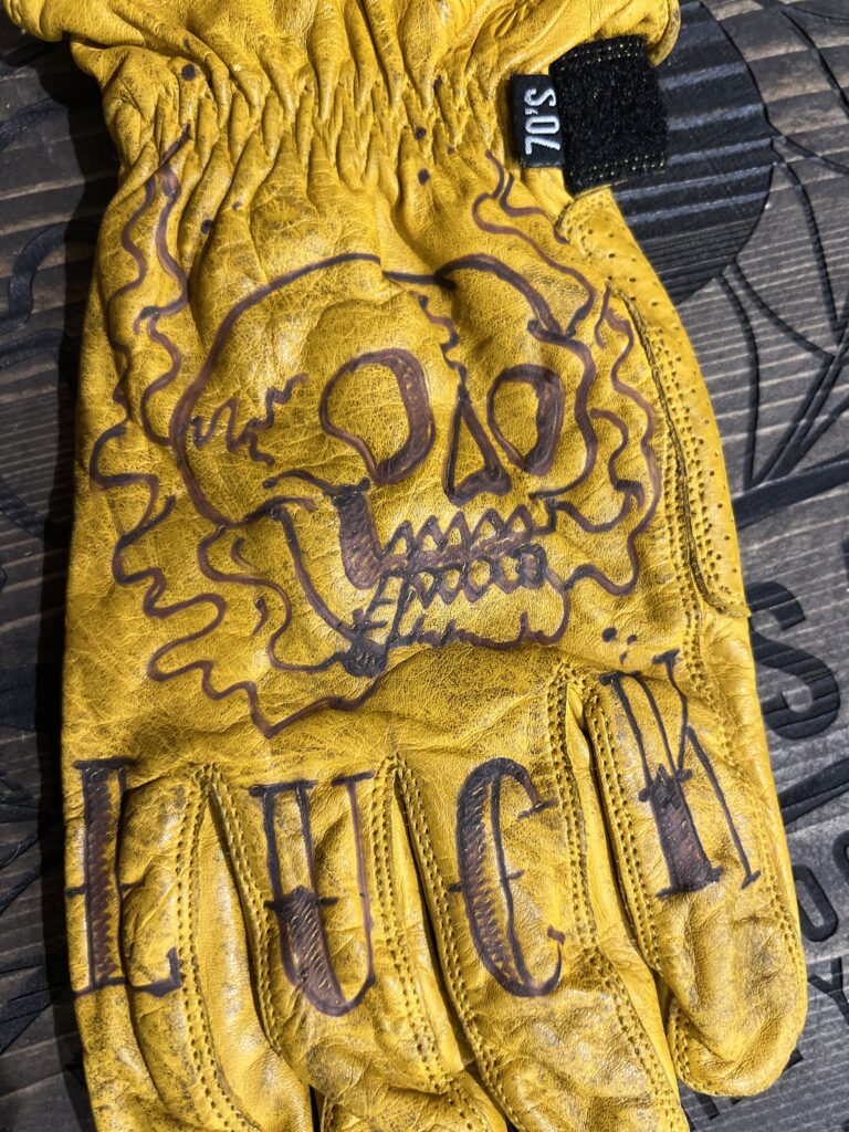 GLOVES HARD LUCK (2)