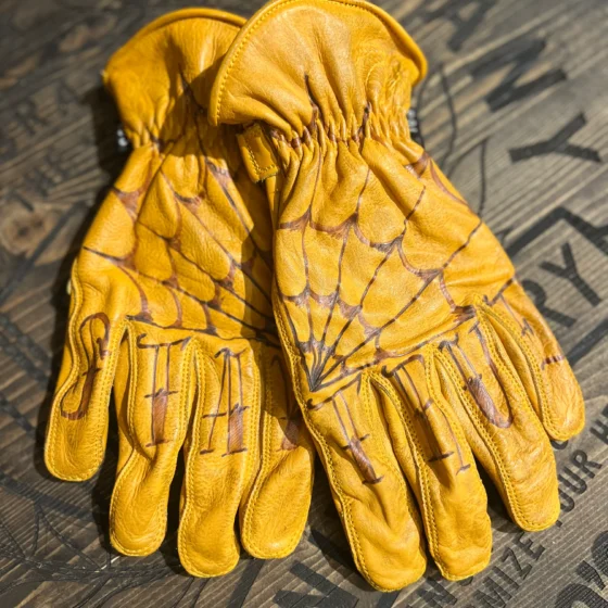 Stay True #6 - Guanti Customized in pelle