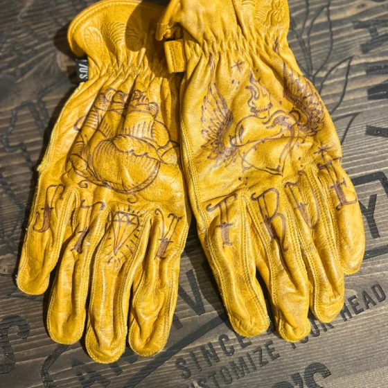 Stay True #4 - Guanti Customized in pelle